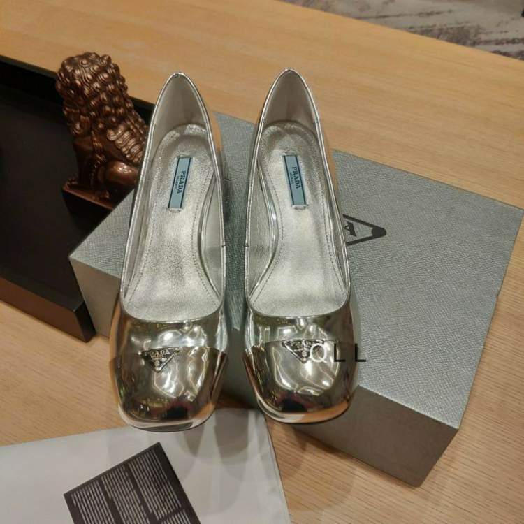 Picture of Prada Shoes _SKUPradasz34-42LL011919063